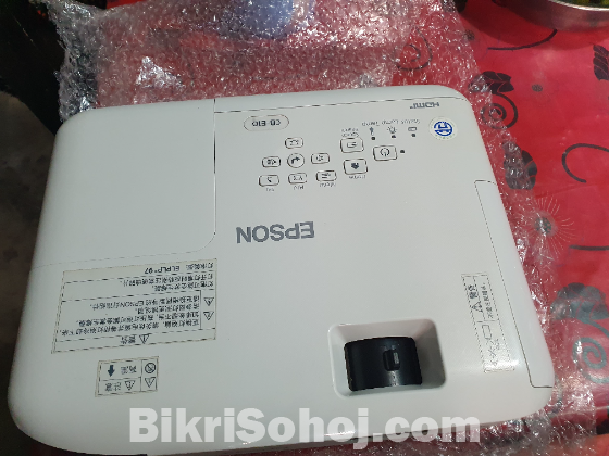 Epson CB-E10 Projector